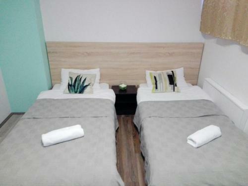 Hostal Sleep&go Guest House