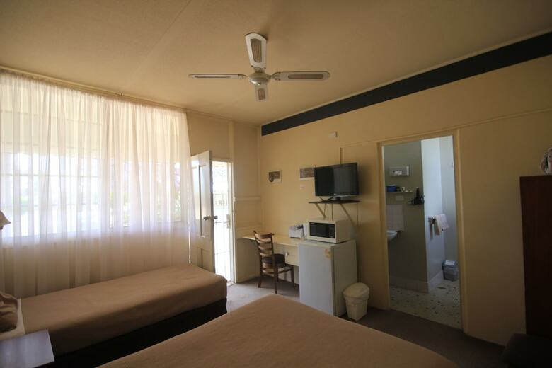 Aromet Motor Inn