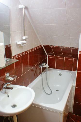 Hostal Guest House Villa Mir Plus