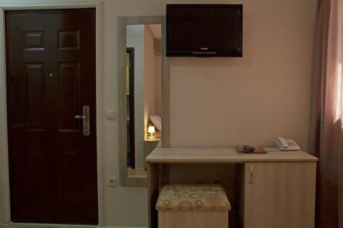 Garni Hotel Tri "o"