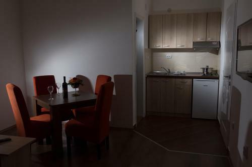 Nik Apartmani