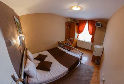 Hotel ?eneva