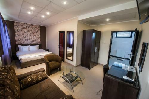 Hostal Guesthouse Villa Milano