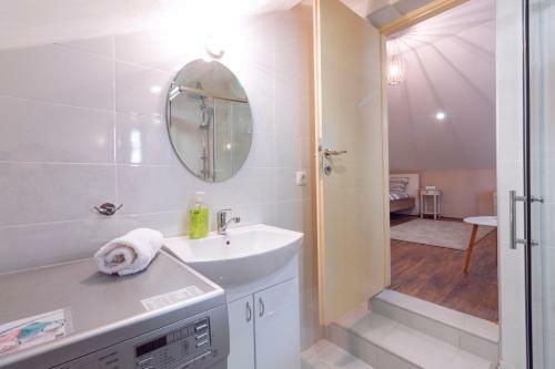 Hostal Anamari Apartment & Loft Rooms
