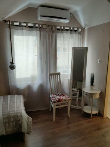 Hostal Anamari Apartment & Loft Rooms