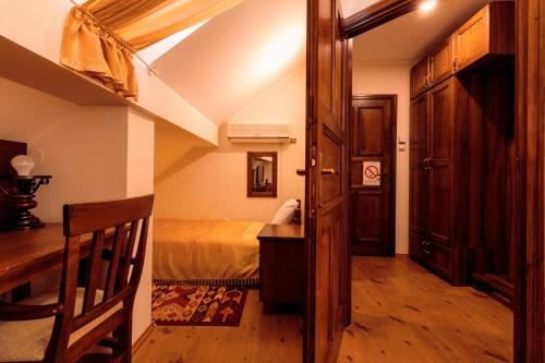 Hostal Ni? Downtown Apartments & Rooms