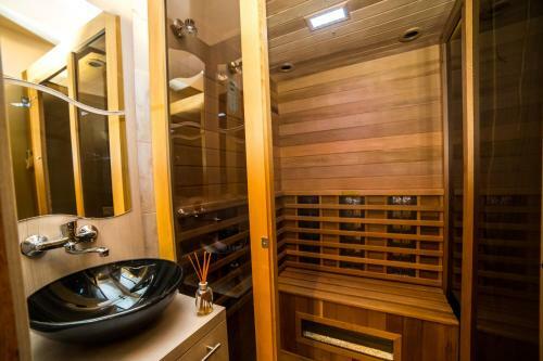 Natasha's Sauna Apartment In Central Novi Sad
