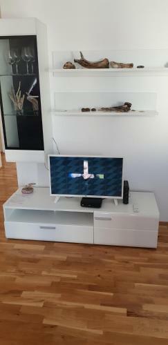 Ares Apartment