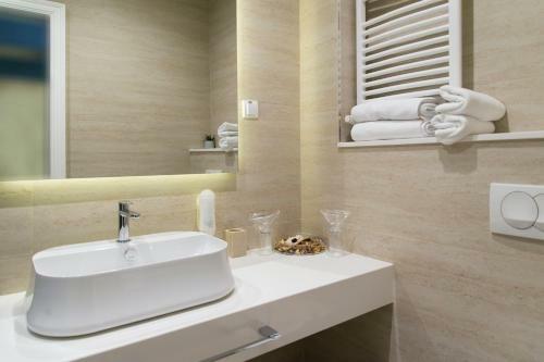Hostal Lanterna Rooms City Center