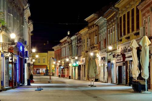 Hostal Lanterna Rooms City Center