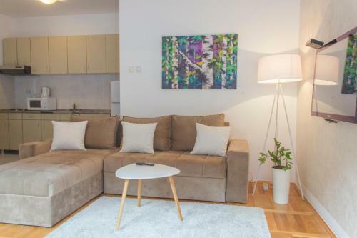 Stan Na Dan Astoria Apartmani