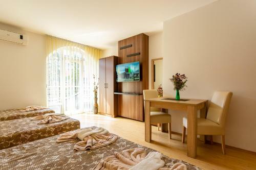 Hostal Guesthouse Sunny