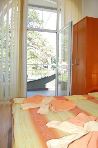 Hostal Guesthouse Sunny