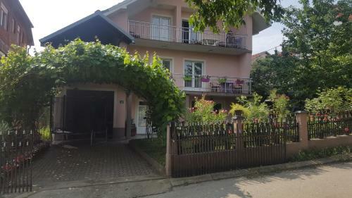 Apartment Tref 2