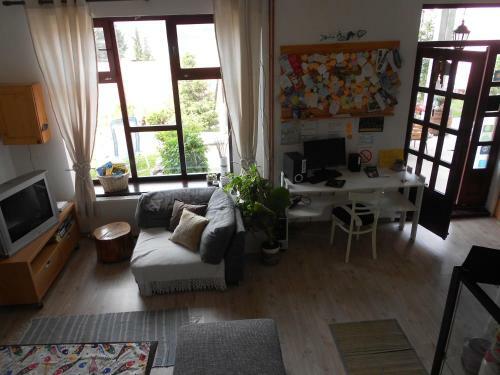 Hostelche Guest House