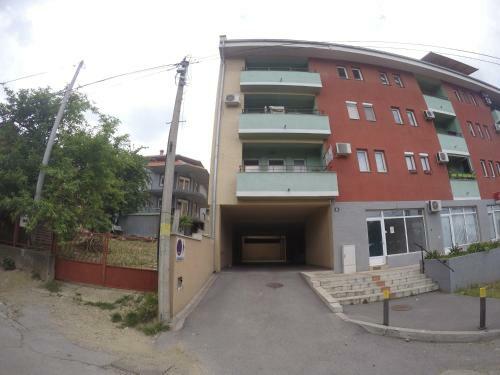 Brand New, Sunny Apartment