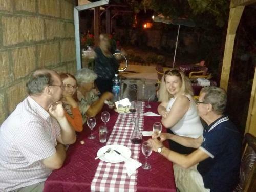 Hostal "pivnica I Smestaj Jovanovic"- Rogljevacke Pivnice