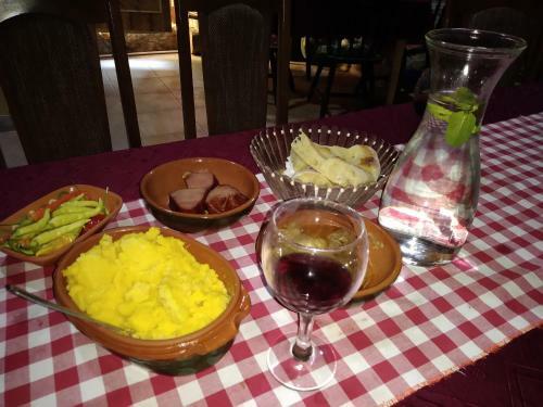 Hostal "pivnica I Smestaj Jovanovic"- Rogljevacke Pivnice
