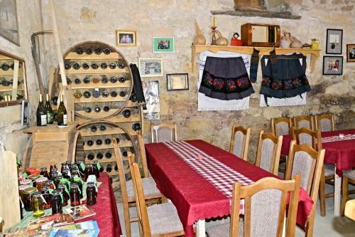 Hostal "pivnica I Smestaj Jovanovic"- Rogljevacke Pivnice