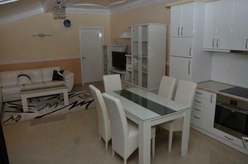 Apartments Royal Menex