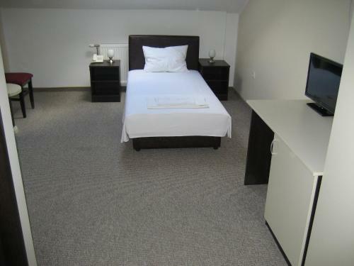 Hotel Feniks Po?arevac