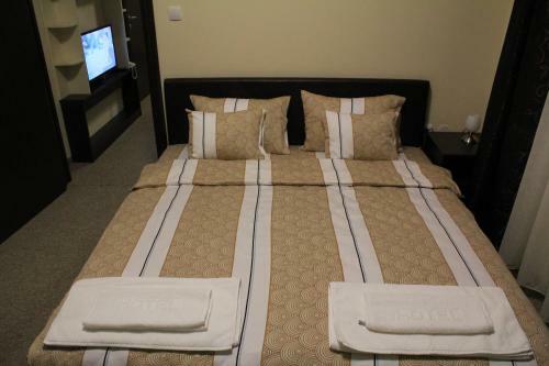 Hotel Feniks Po?arevac