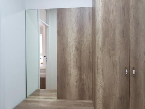 Apartman Simi? 2