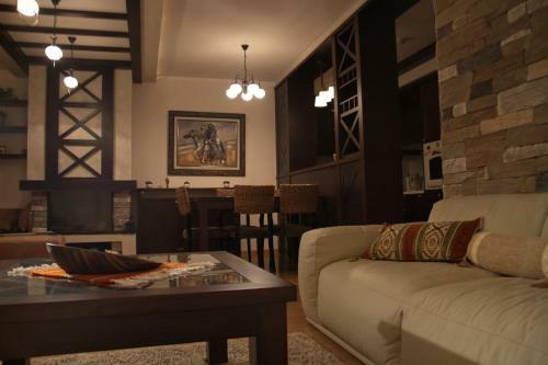 Muggy Luxury Mountain Apartment