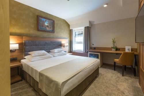 Grand Hotel & Spa