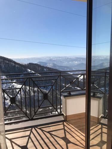 Adam Apartment Milmari M9