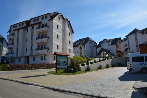 Hotel Milmari Resort