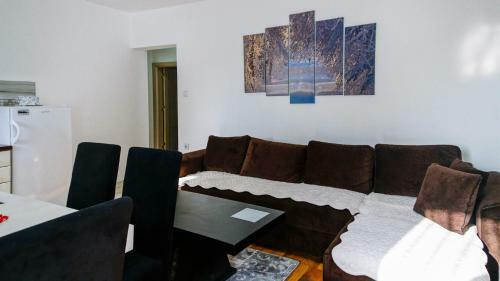 Apartment Petrovi?