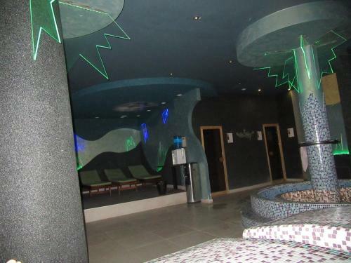 Apartman 5a43, Kraljevi ?ardaci