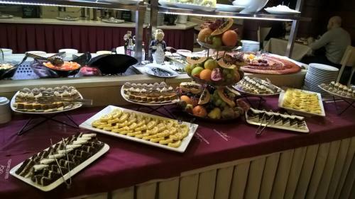 Apartman 5a43, Kraljevi ?ardaci