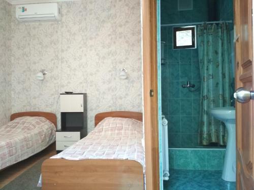 Hostal Guest House On Samburova 279