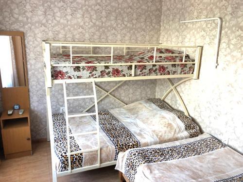 Hostal Guest House On Samburova 279