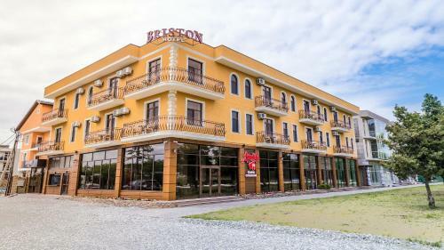 Hotel Briston
