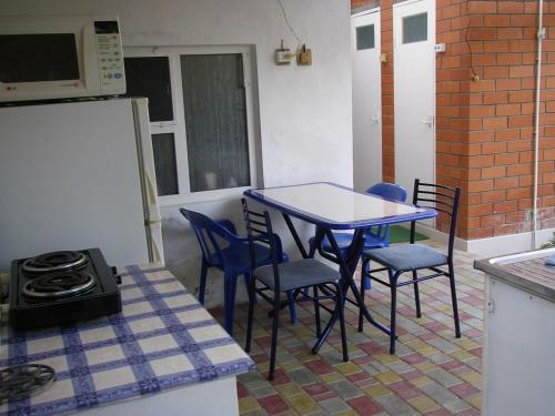 Hostal Guest House Y Tatiani