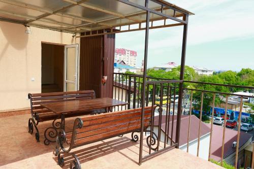 Hostal Emilli Guest House