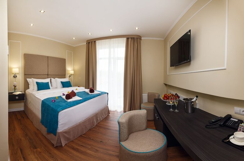 Blue Lagoon Hotel