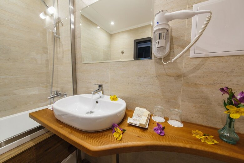 Blue Lagoon Hotel