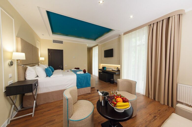Blue Lagoon Hotel