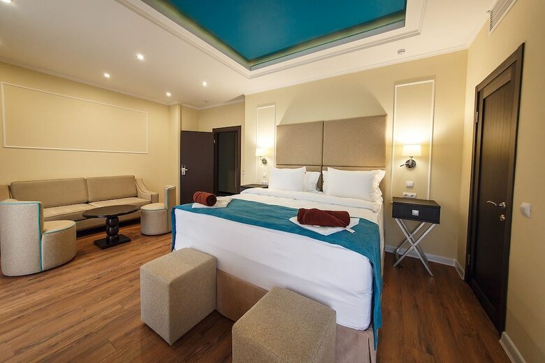 Blue Lagoon Hotel