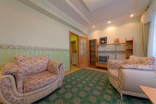 Golden Lady Hotel
