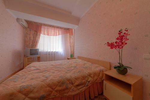 Golden Lady Hotel