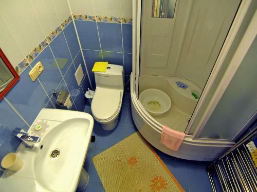 Hostal Guest House De Lux