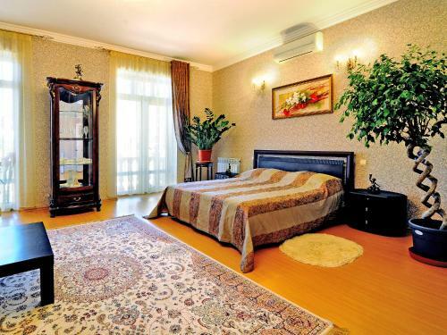 Hostal Guest House De Lux