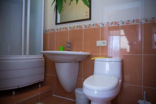 Hostal Guest House De Lux