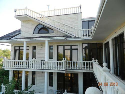 Hostal Guest House De Lux