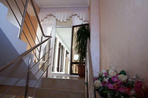 Hostal Guest House De Lux